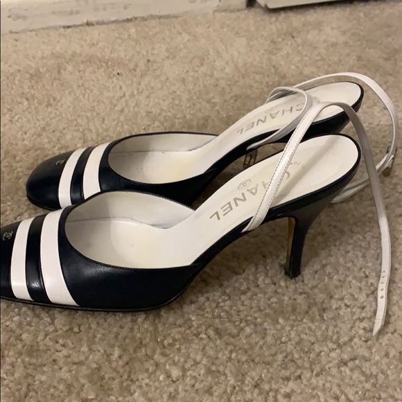 Vintage CHANEL heels. Excellent condition - Picture 3 of 5